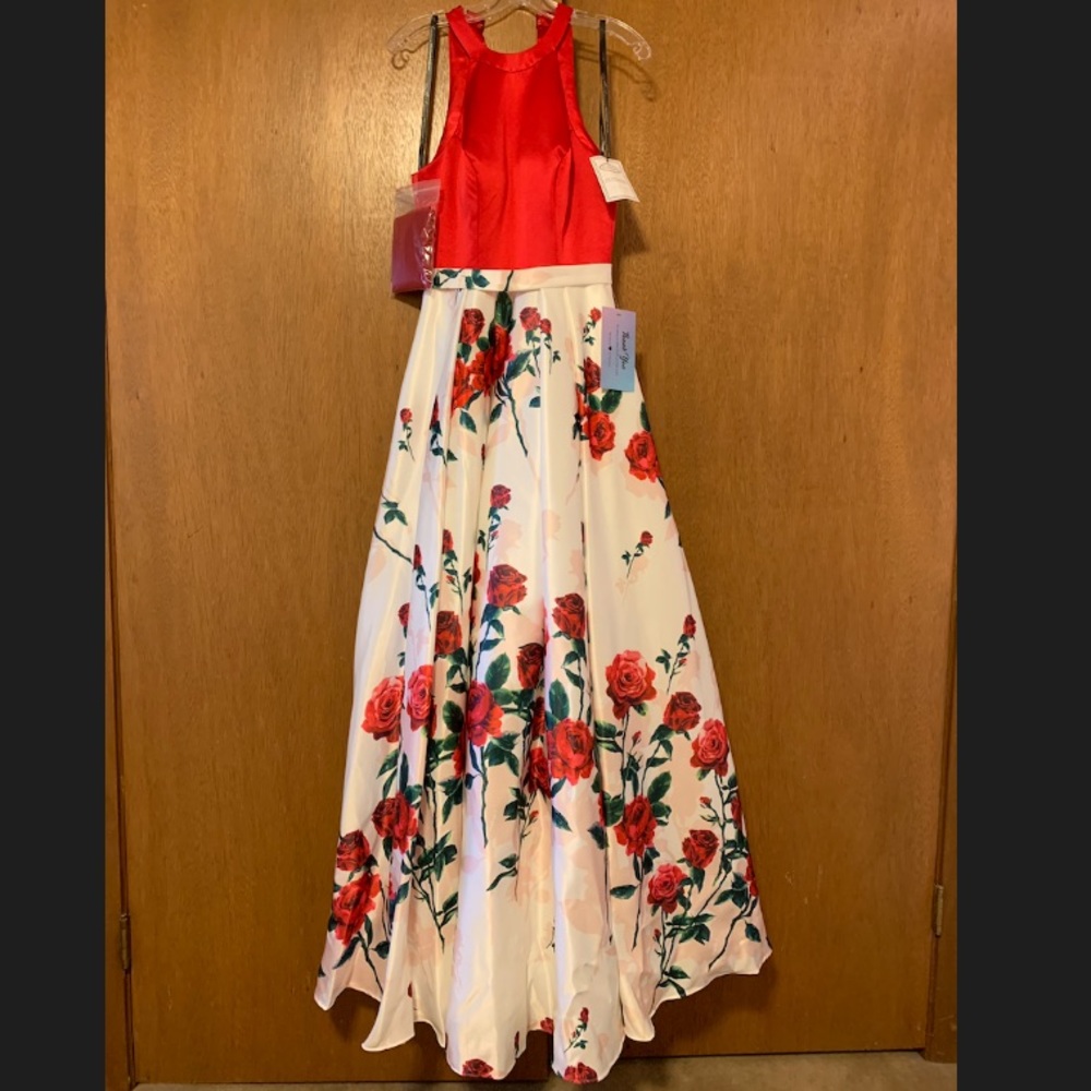 Prom dress w/ flower pattern
